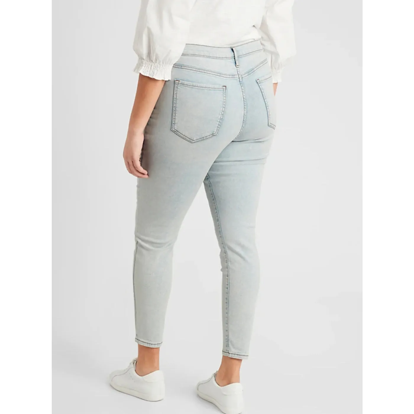 BR Light Wash High Rise Skinny Jeans