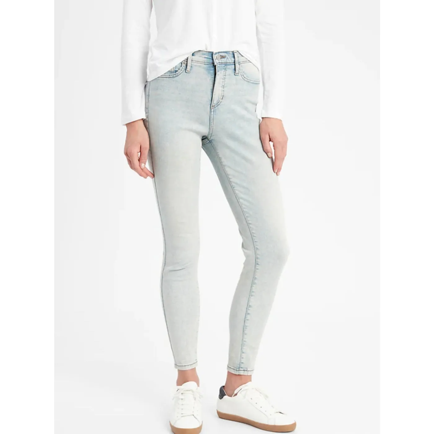 BR Light Wash High Rise Skinny Jeans