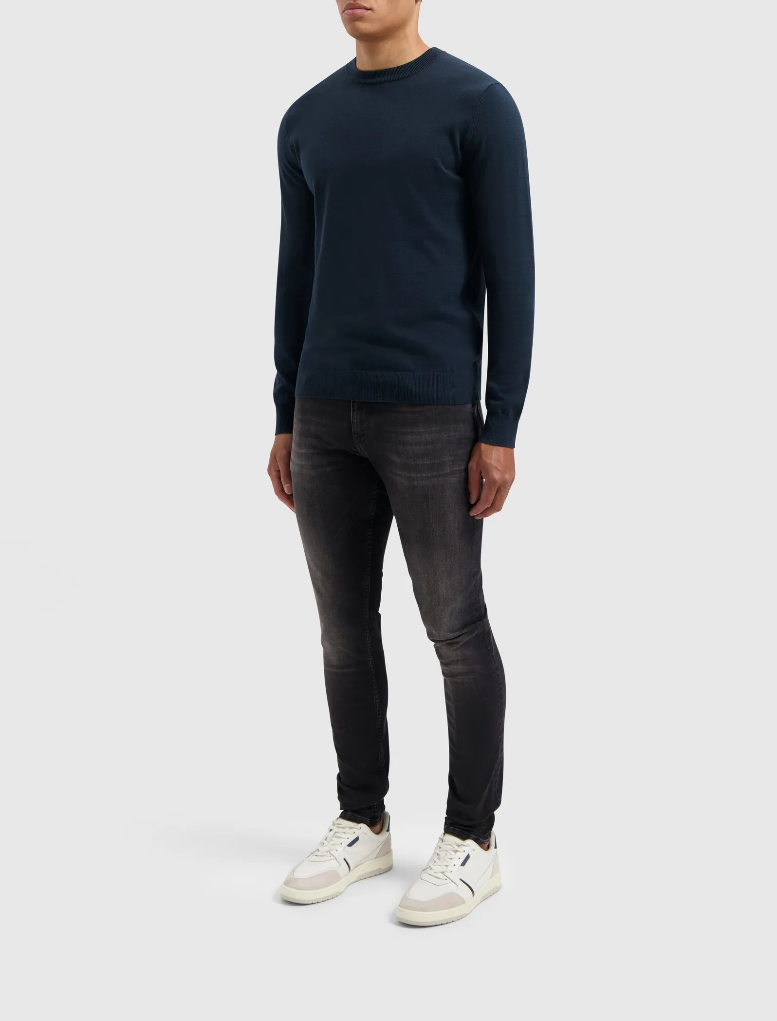 Essential Knitwear Crewneck Sweater | Navy