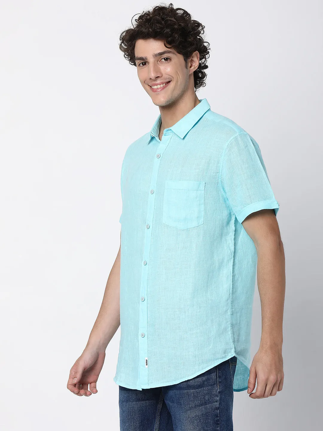 Spykar Men Aqua Blue Cotton Slim Fit Half Sleeve Plain Shirt