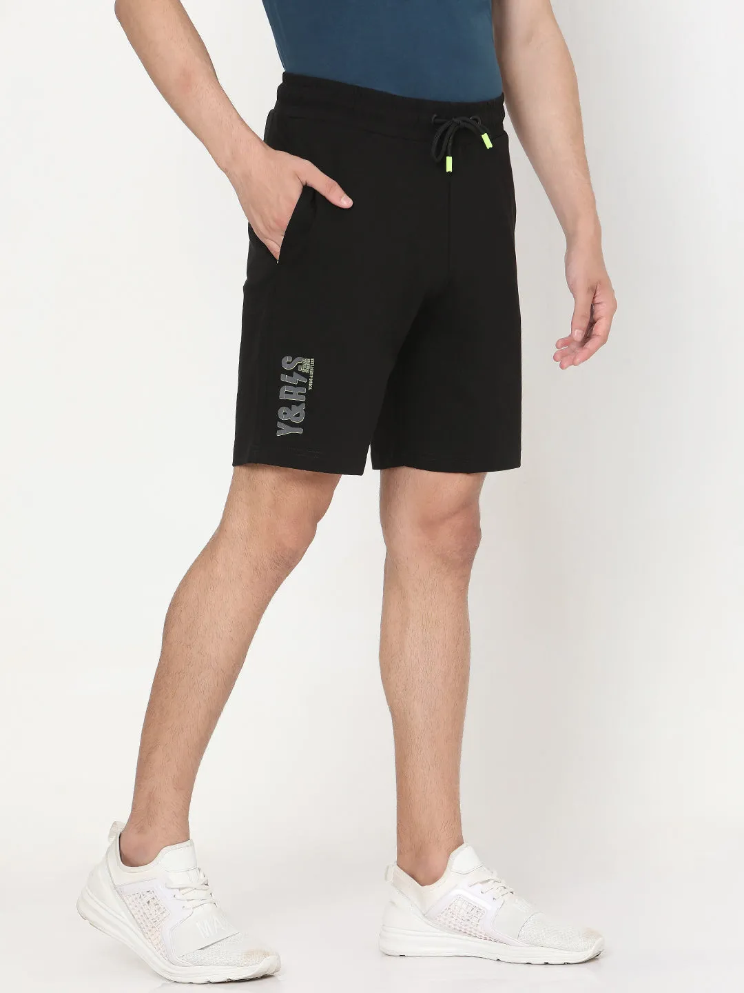 Spykar Men Black Cotton Slim Fit Mid Rise Shorts