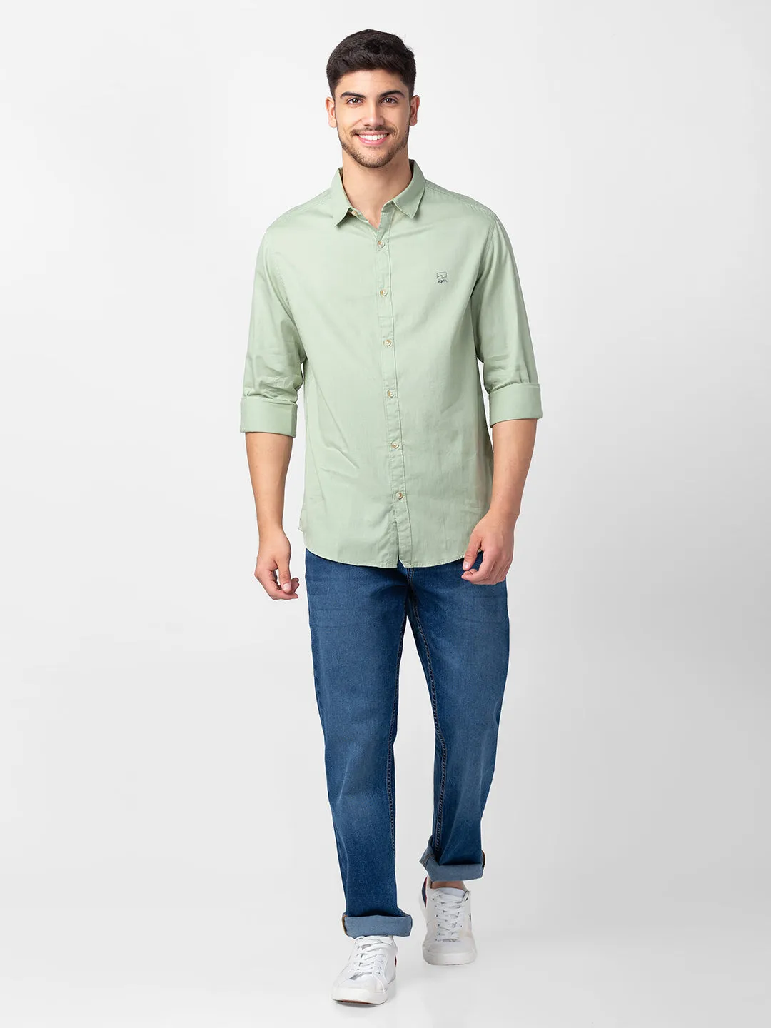 Spykar Men Pista Green Cotton Slim Fit Plain Shirt