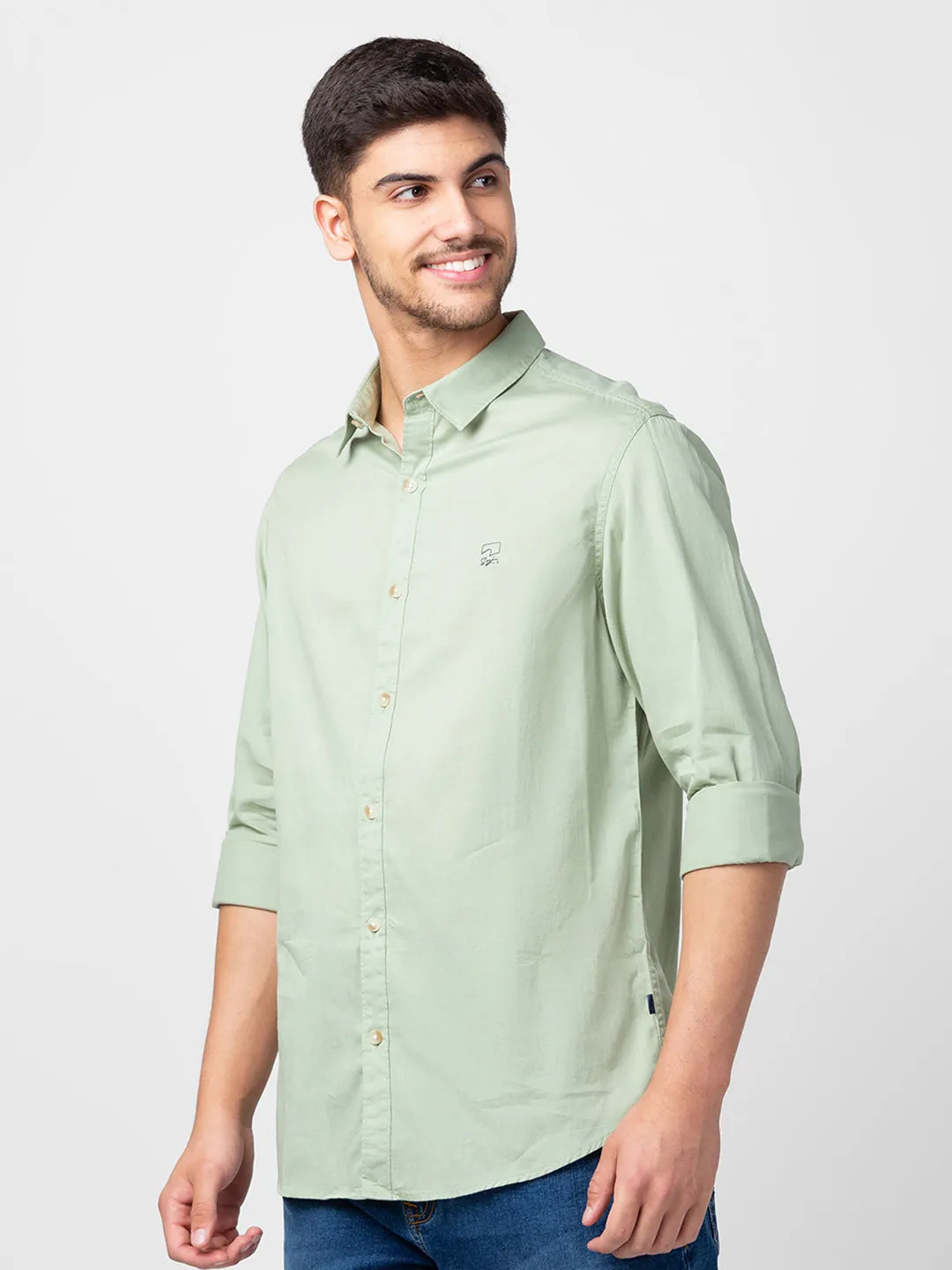 Spykar Men Pista Green Cotton Slim Fit Plain Shirt