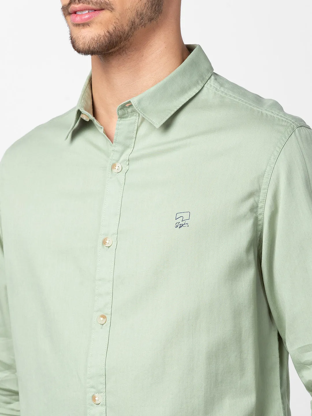 Spykar Men Pista Green Cotton Slim Fit Plain Shirt