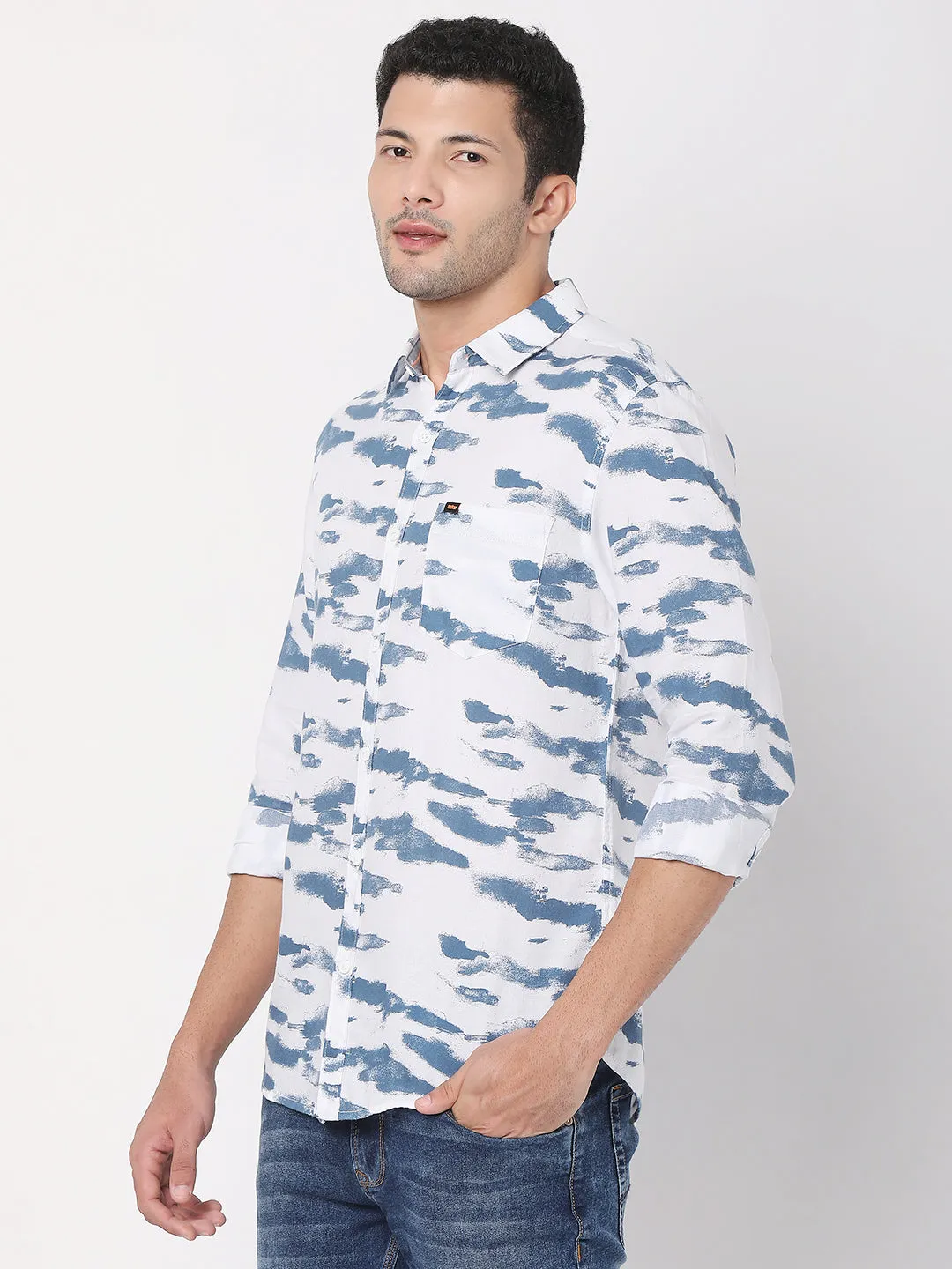 Spykar Men White & Blue Cotton Full Sleeve Printed Shirt