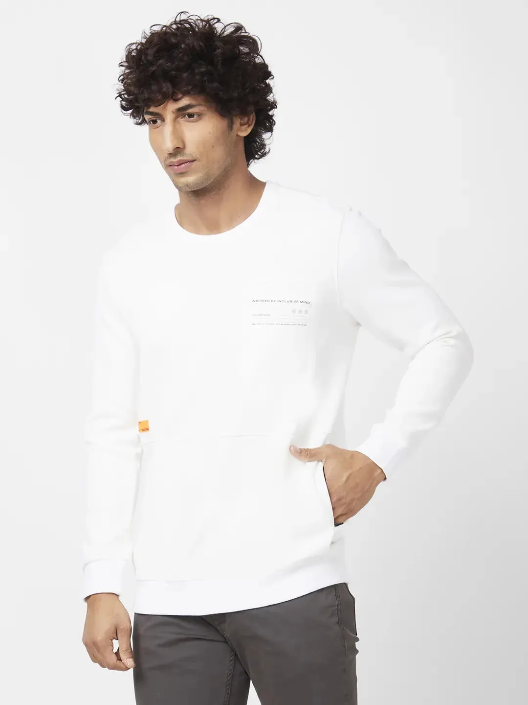 Spykar Men White Blended Slim Fit Full Sleeve Round Neck Plain Sweatshirt